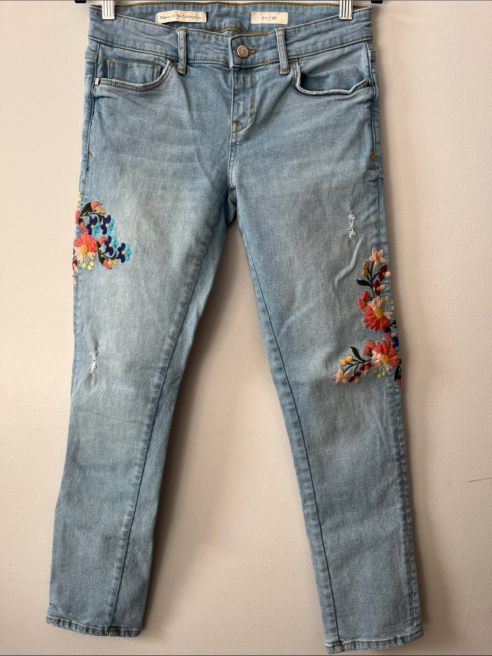 Pilcro Floral Embroidered Mid-Rise Ankle Jeans